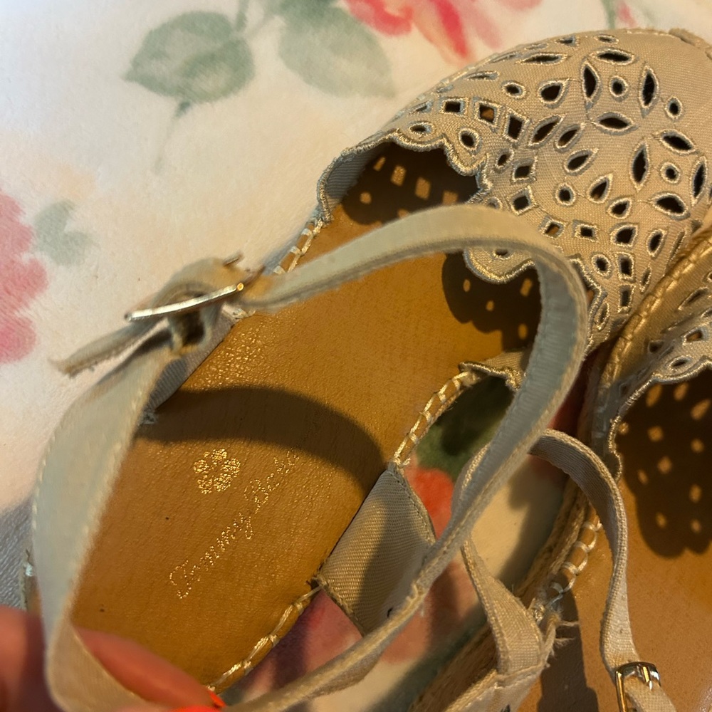 Tommy Bahama Cream Espadrilles - Picture 2 of 4